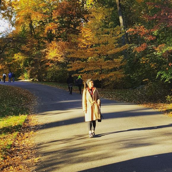 Meet your Posher, Amy - Picture 1 of 1